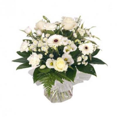 White Mixed Flowers Vase White Mixed Flowers Vase
